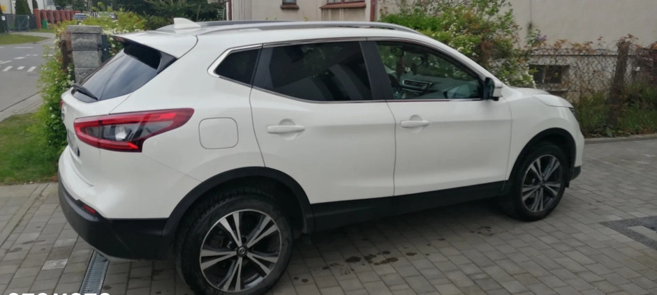 Nissan Qashqai cena 73700 przebieg: 81018, rok produkcji 2018 z Bydgoszcz małe 67